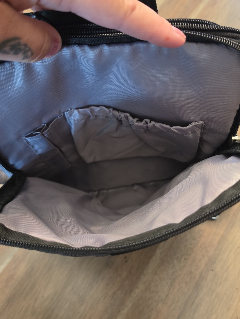 Lug Crossbody Purse - Picture 6 of 7